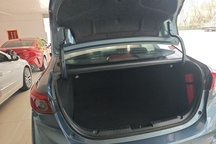 Used Mazda 3 Axela 2017 Sedan 1.5L Automatic Luxury Model Emission Standard China V Trunk