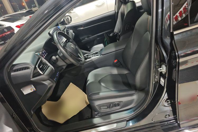 Used Toyota Camry 2023 2.5G Luxury Edition
