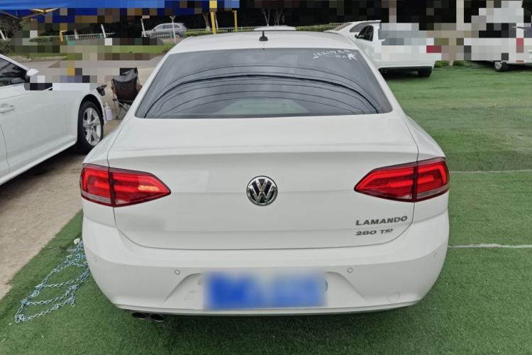 Used Volkswagen Lamando 2015 280TSI DSG Comfort Edition
