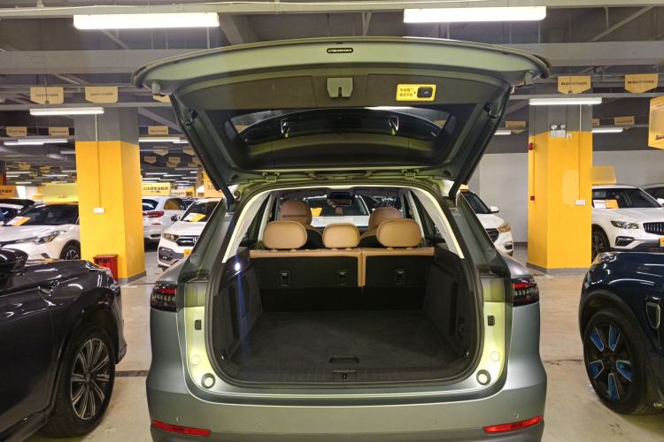 Used Chery Tiggo 8 L 2024 2.0T Two-Wheel Drive Prestige Version 5 Seats
