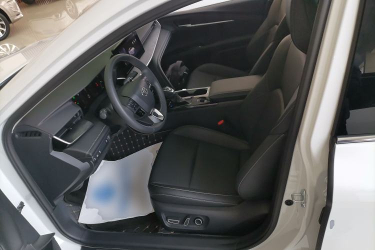 Used Toyota Camry 2026 Model 2.0GVP Luxury Edition