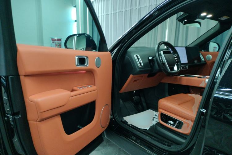 Used Li Auto L8 2023 Pro Model
