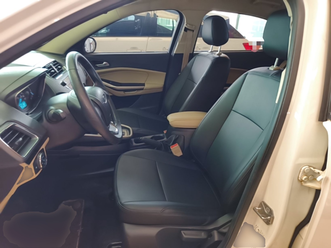 Interior delantero