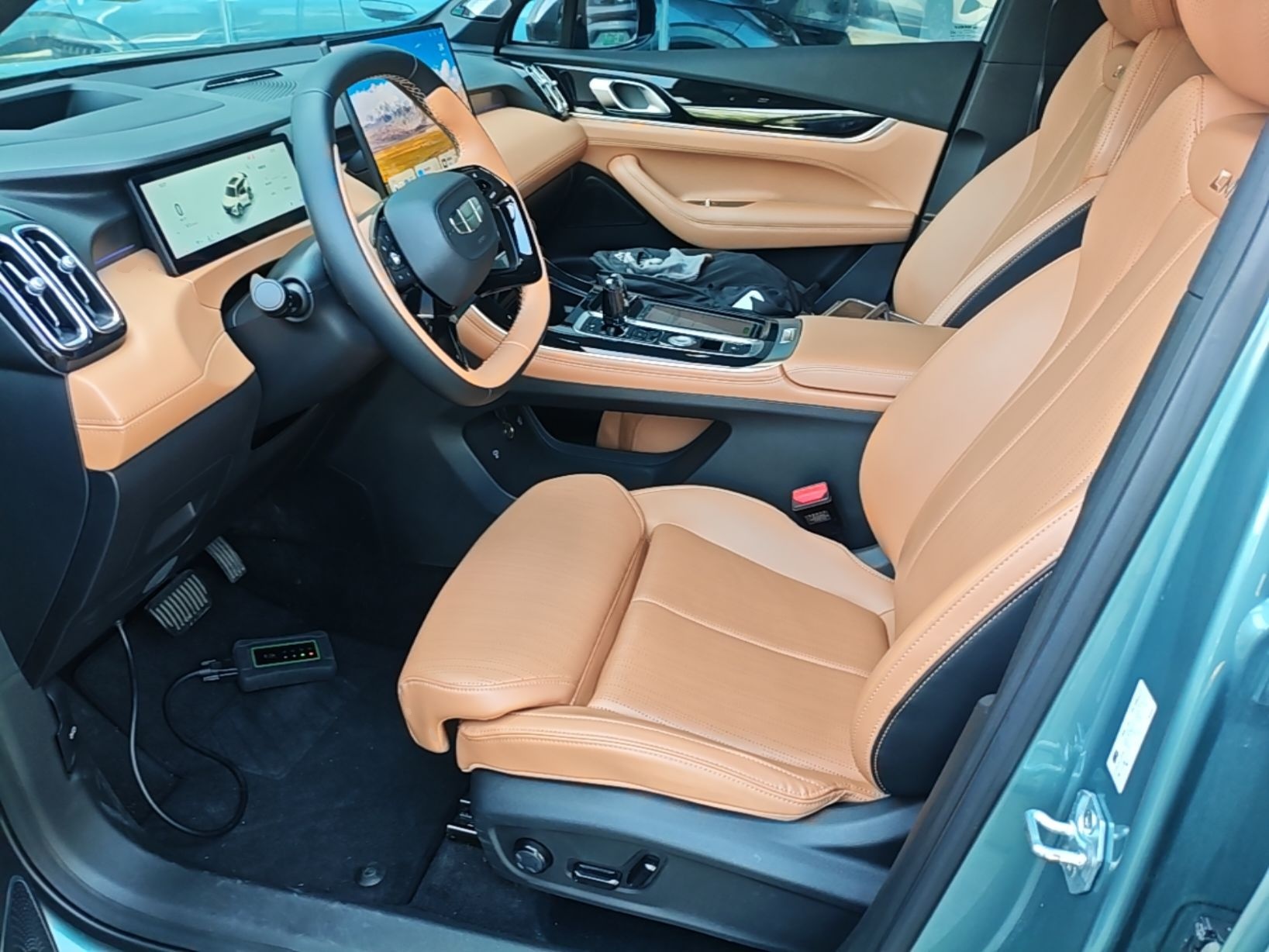 Geely Auto FX11 2025 4th Generation 1.5TD DCT Jinxiu — снимка 19