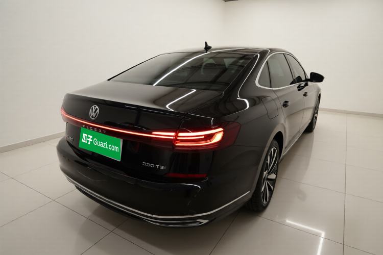 Used Volkswagen Passat 2022 330TSI Starry Luxury Edition – Exclusive Special Edition
