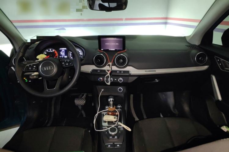 Used Audi Q2L 2021 35 TFSI Progressive Dynamic Edition Center Console