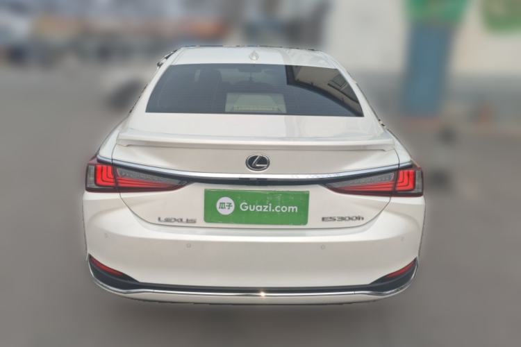 Used Lexus ES 2022 300h Excellence Edition
