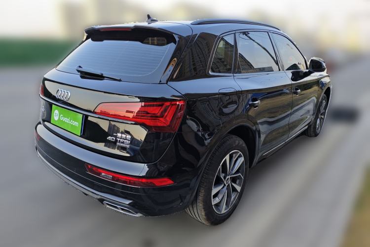 Used Audi Q5L 2024 40 TFSI Fashion Dynamic Model Rear Right 45 Deg