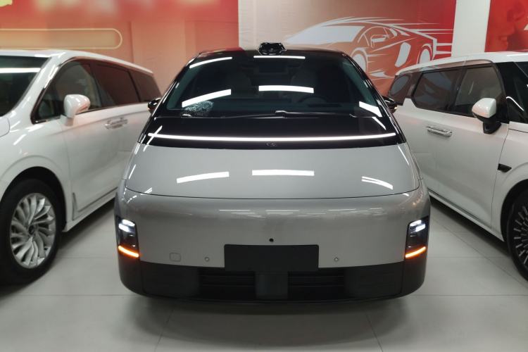 Used Li Auto MEGA 2024 Ultra Model Front