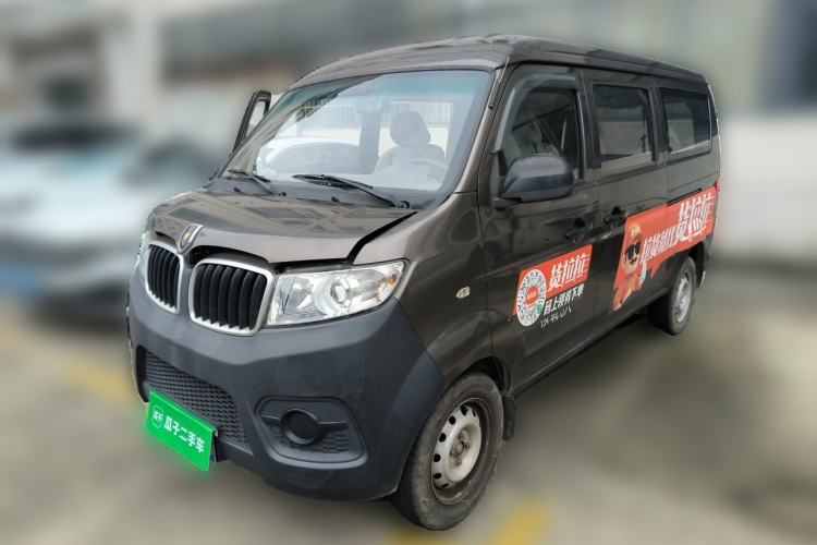 Used Jinbei Hiace X30 2023 1.5L Super-Comfortable Passenger Van 5/6/7-Seater Non-Air-Conditioned Version Model SWC15M