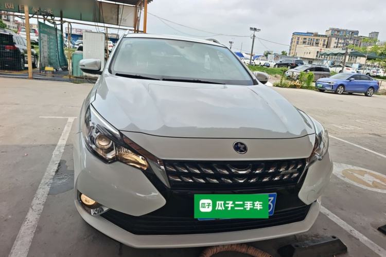 Used Venucia T90 2017 2.0L CVT Smart Edition Front