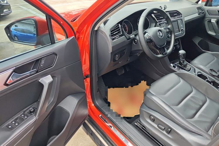 Used Volkswagen Tiguan L 2017 330TSI Automatic Two-Wheel Drive Luxury Edition Driver Seat