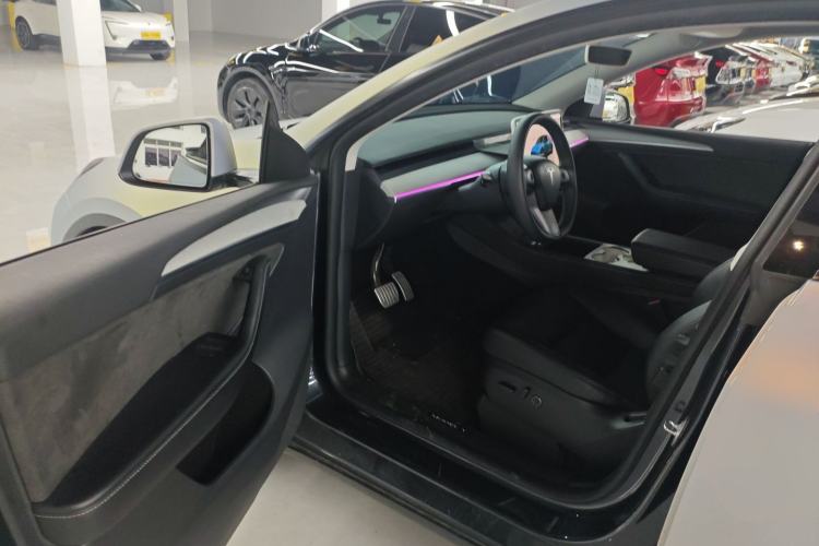 Used Tesla Model Y 2024 Rear-Wheel-Drive Version