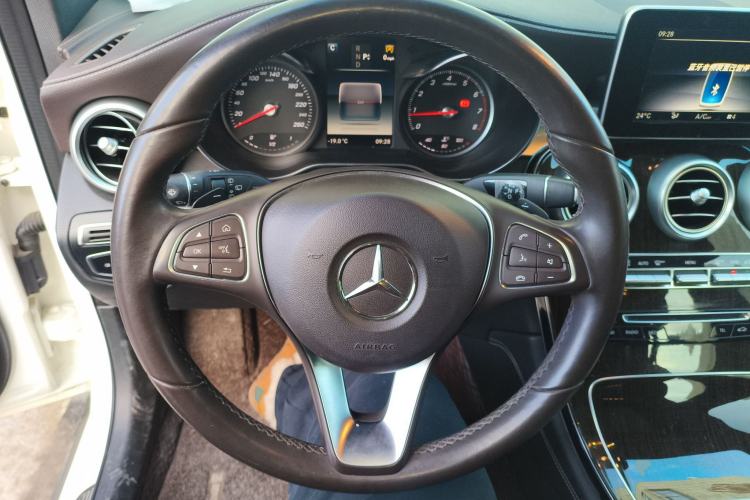 Used Mercedes-Benz GLC 2019 GLC 260 L 4MATIC Dynamic Model