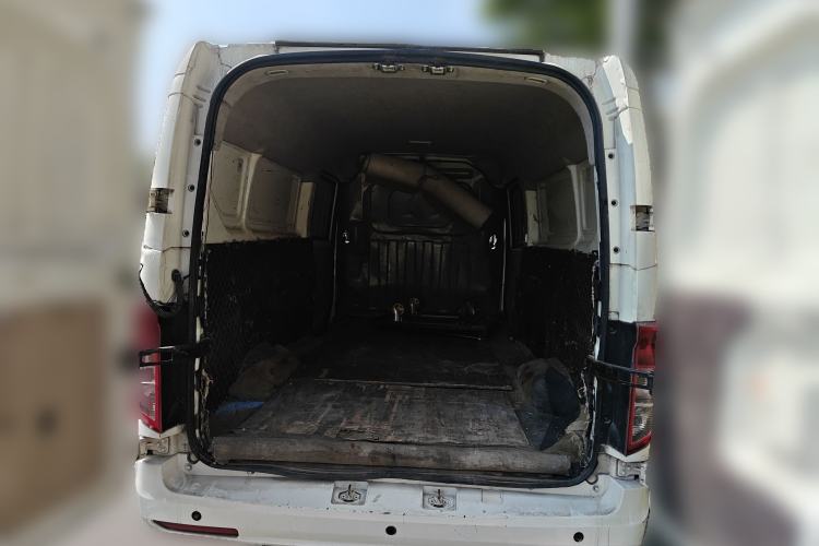 Used CHANGAN KUAYUE Xing V7 EV 2022 Standard Model 240 km Trunk