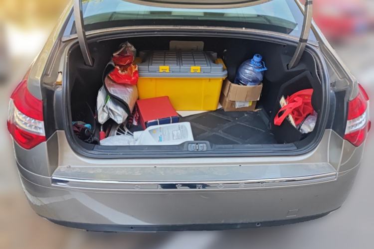 Used Citroen C5 2012 2.0L Automatic Luxury Edition Trunk