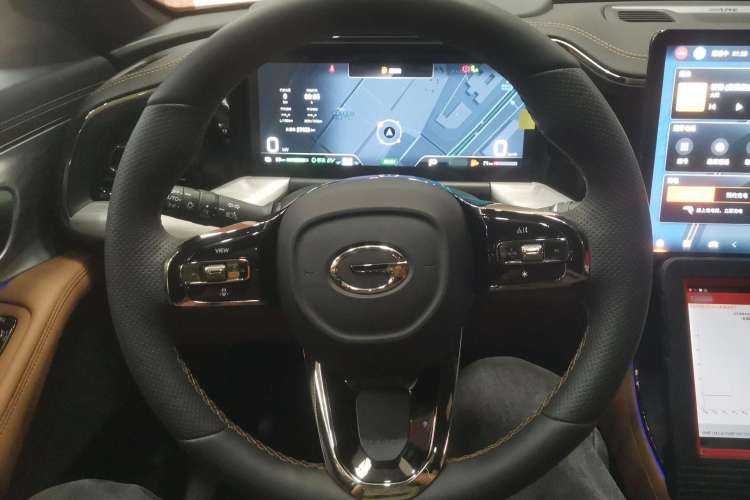 Used GAC Trumpchi ES9 2024 PHEV with 143 km Max