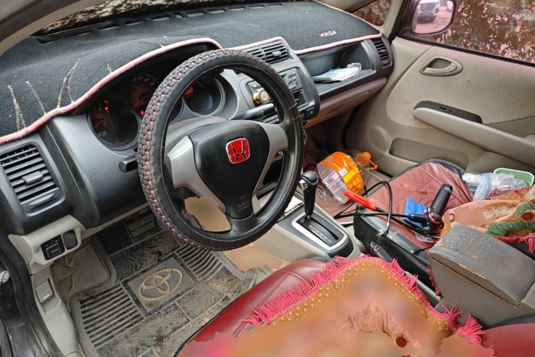 Used Everus S1 2011 1.3L Automatic Comfort Edition
