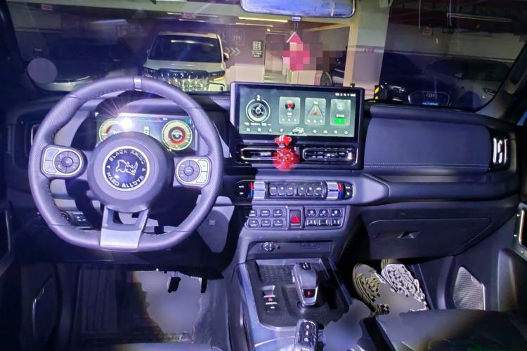 Used 212 T01 2025 2.0T Changfeng
