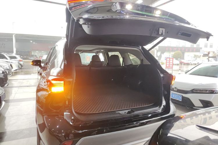 Used Toyota Highlander 2022 380T 4x4 Luxury Edition 7 Seats Trunk