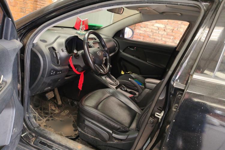 Used Kia Sportage R 2011 2.0L Automatic Two-Wheel Drive GLS Left Front Seat