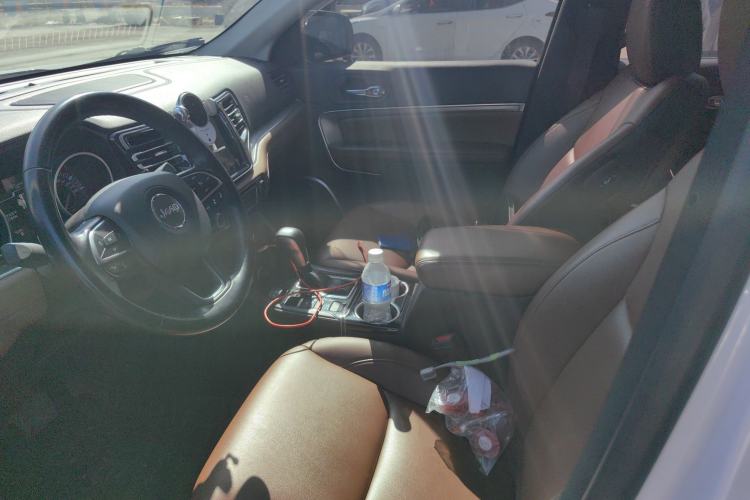 Used Jeep Grand Commander 2022 2.0T Four-Wheel Drive Luxury Edition
