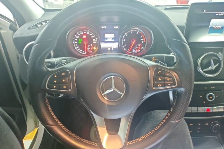 Used Mercedes-Benz GLA 2017 GLA 200 Fashion Model Steering Wheel