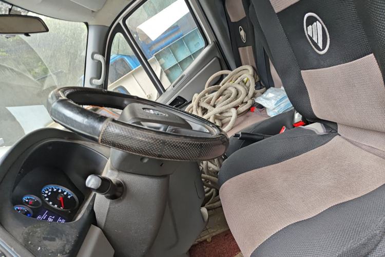 Used Foton Toano 2020 2.0T Multi-Function Short Wheelbase Mid-Roof 5/6-Seater China VI Emission Standard 4F20TC3 Left Front Seat