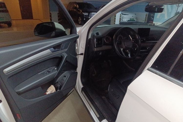 Used Audi Q5L 2018 40 TFSI Prestige Edition China VI Emission Standard
