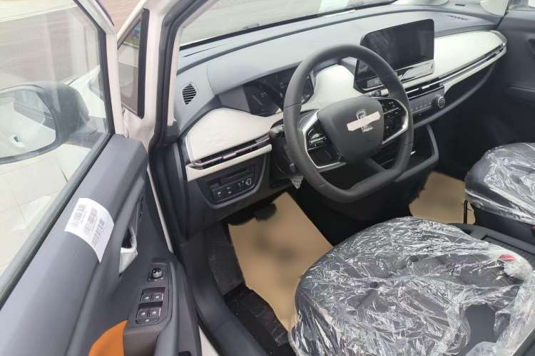 Used Bestune NAT 2023 PRO Comfortable Travel Extended Range Battery-Swap Version 401km
