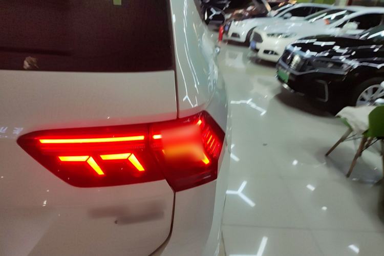 Used Volkswagen Tiguan L 2023 380TSI Automatic All-Wheel Drive R-Line Enhanced 7-Seater