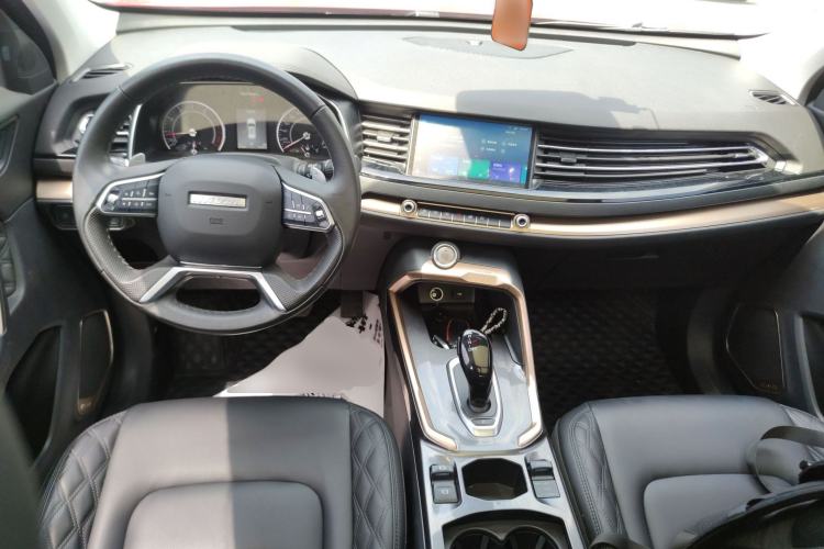Used Haval H6 2021 1.5 GDIT Automatic Champion Edition Center Console