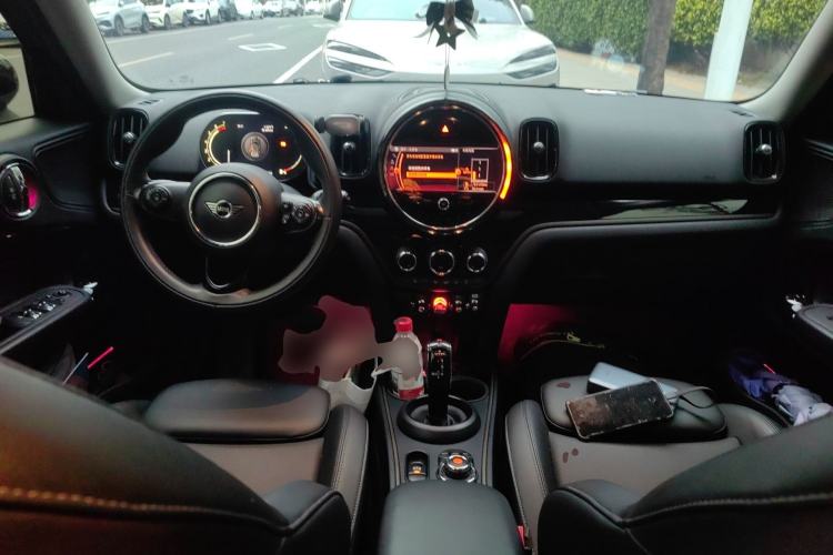 Used MINI Countryman 2021 1.5T COOPER ALL4 Connoisseur Center Console