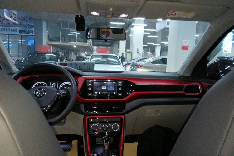 Used Volkswagen T-Cross 2020 280TSI DSG Comfort Edition Center Console