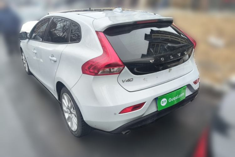 Used Volvo V40 2015 1.6T Zhiyi Edition
