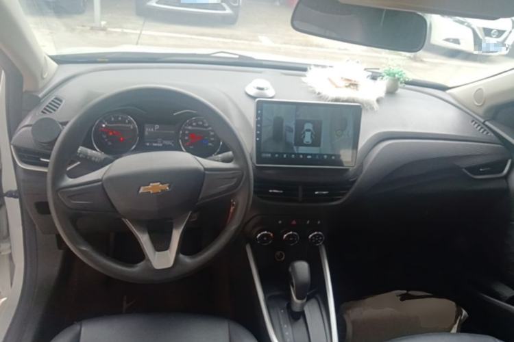 Used Chevrolet Cavalier 2020 325T Automatic Enjoyment Edition Center Console