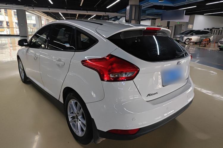 Used Ford Focus 2018 Hatchback Classic 1.6L Automatic Trendy SmartDrive Edition