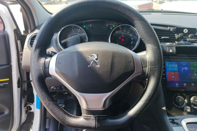 Used Peugeot 3008 2016 2.0L Automatic Standard Edition Steering Wheel
