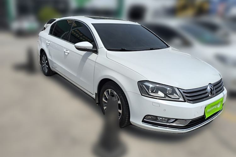 Used Volkswagen Magotan 2013 2.0 TSI Luxury Model Front Right 45 Deg