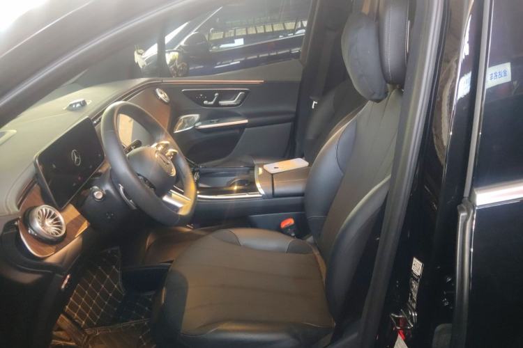 Used Mercedes-Benz EQE SUV 2023 350 4MATIC Luxury Edition Left Front Seat