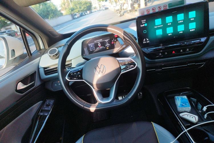 Used Volkswagen ID.4 X 2023 Ultra-Intelligent Long-Range Version Steering Wheel