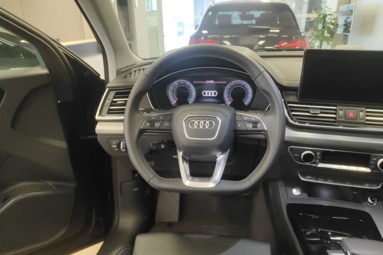 Used Audi Q5L 2025 quattro 45th Anniversary Edition 40 TFSI Sporty and Dynamic Model