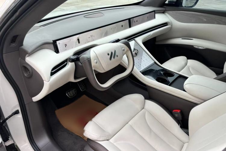 Used IM LS7 2023 77 kWh Urban Fit Rear-Wheel Drive Interior 1