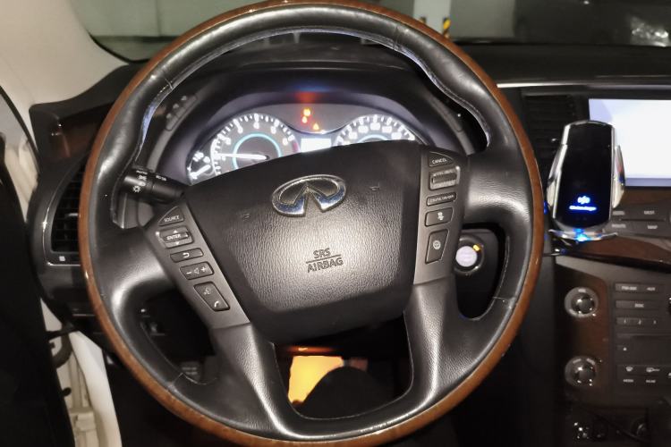 Used Infiniti QX 2011 QX56 Steering Wheel