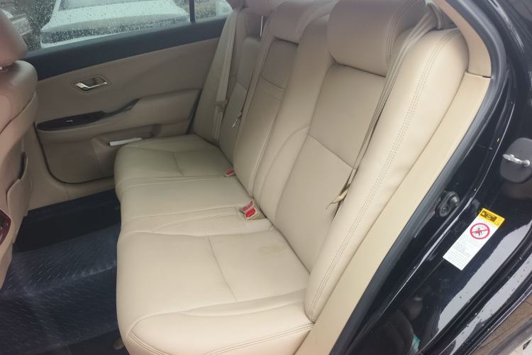 Used Toyota Crown 2012 2.5L Royal
