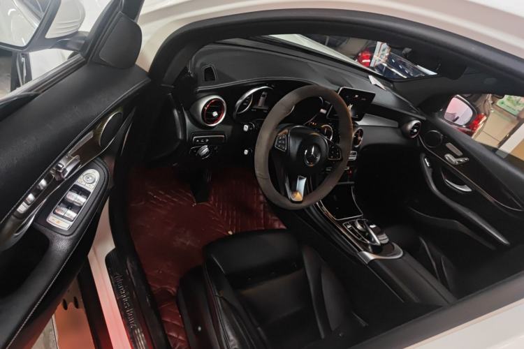 Used Mercedes-Benz GLC 2019 GLC 260 4MATIC Luxury Model
