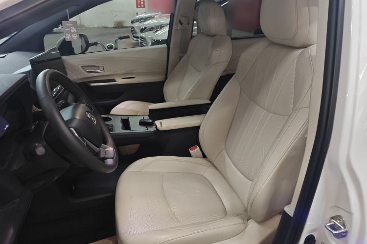 Used Toyota Granvia 2024 2.5L Hybrid Prestige ULTRA Edition Left Front Seat