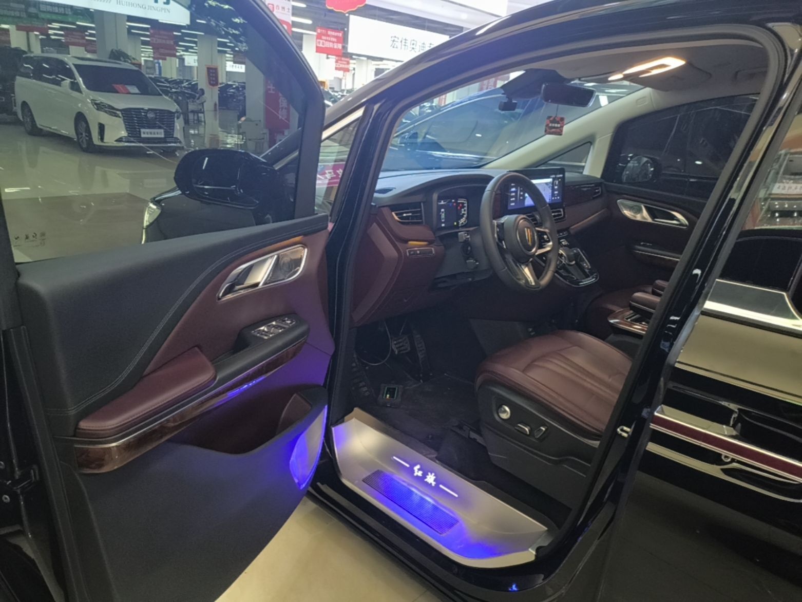 Hongqi HQ9 2023 2.0T Smart Connect Flagship Edition - Chinese Trim Xiang — снимка 18