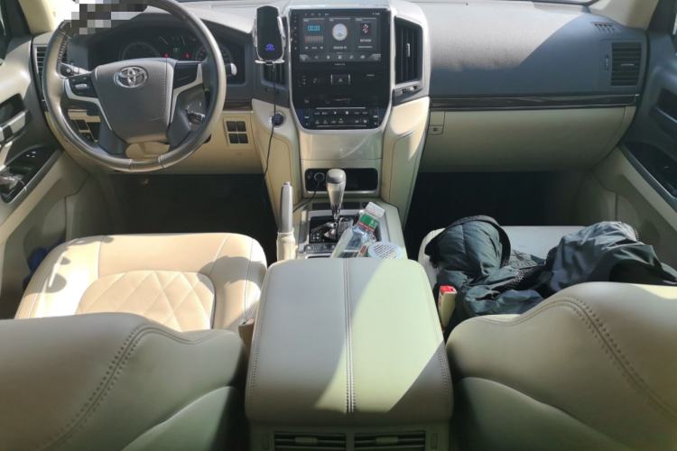 Used Toyota Land Cruiser 