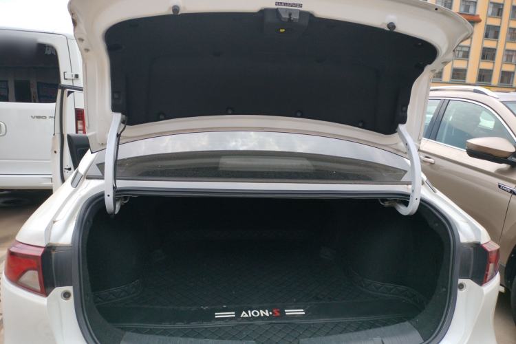 Used AION S 2022 Xuan 580 Pio 60kWh
